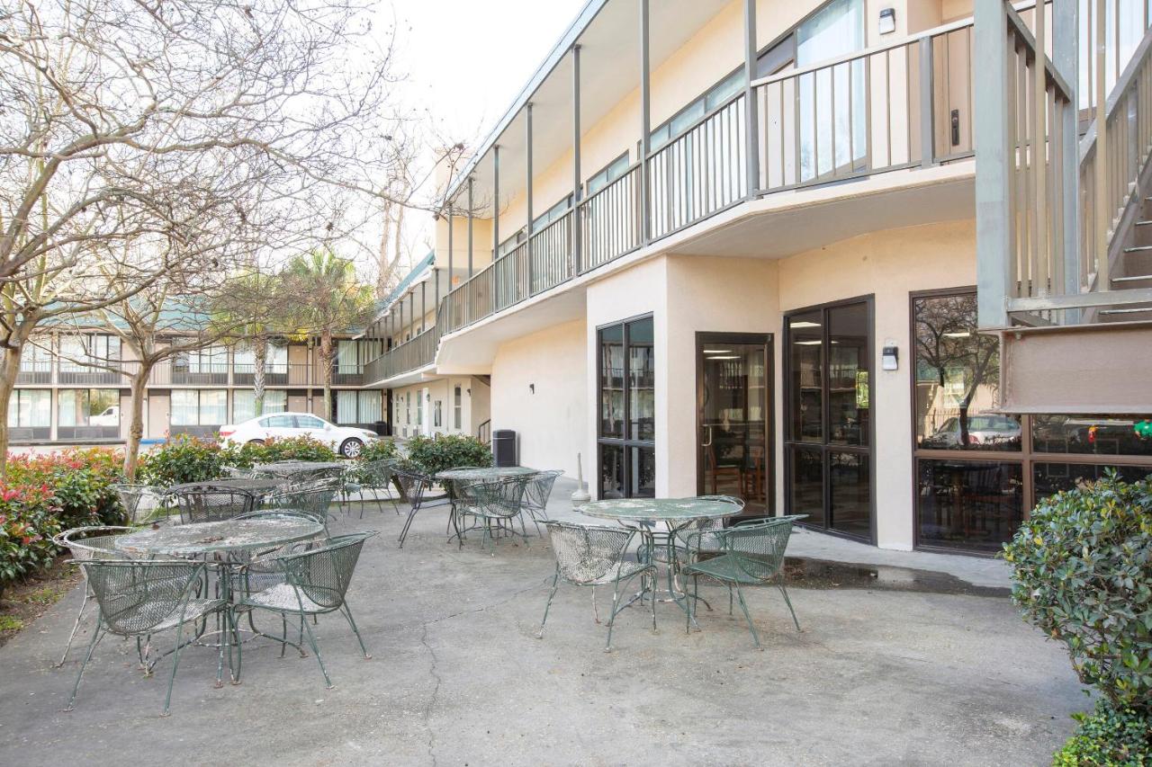 | OYO Hotel Port Allen LA I-10 West