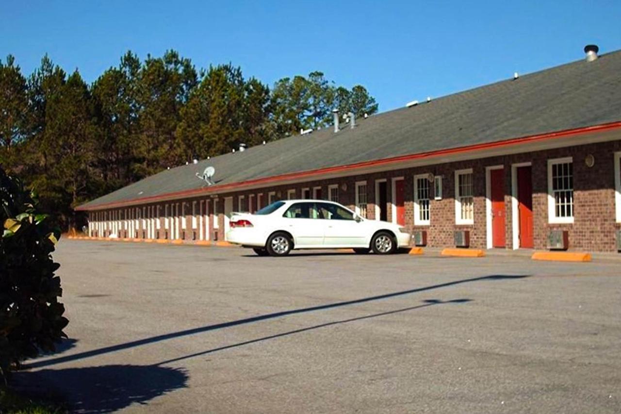 | OYO Hotel Ridgeland East
