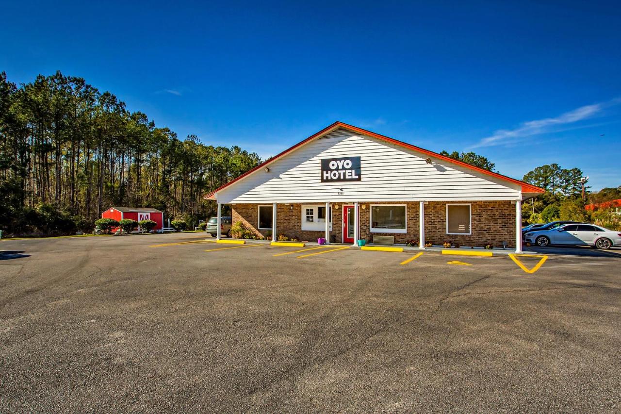 | OYO Hotel Ridgeland East