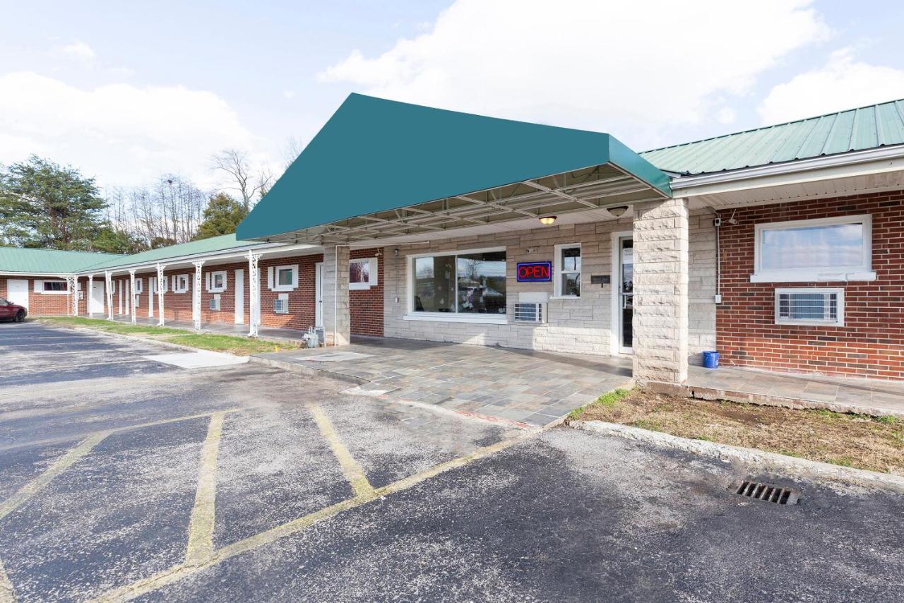 | OYO Hotel Cave City KY