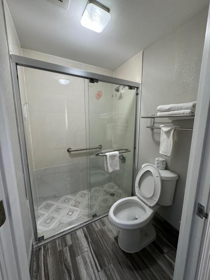 King Room - Non-Smoking at Quality Inn Newnan - Atlanta South