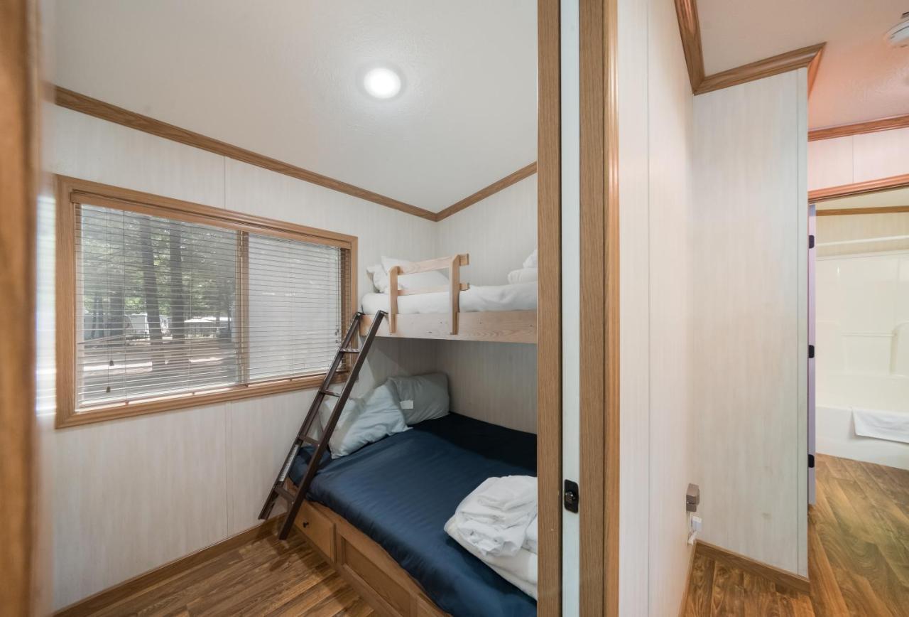 | Moody Beach Camping Resort 28 ft. Park Model 6