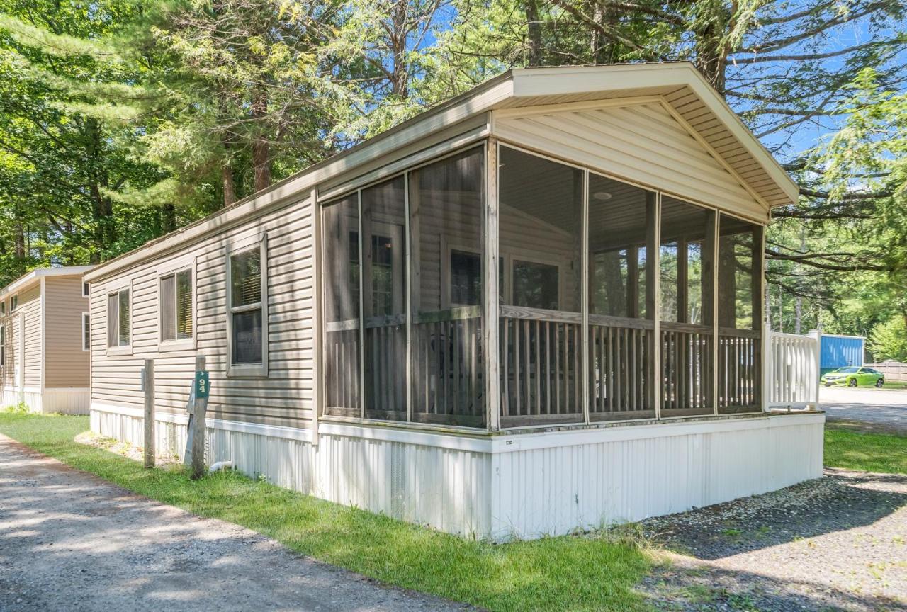 | Moody Beach Camping Resort 28 ft. Park Model 6