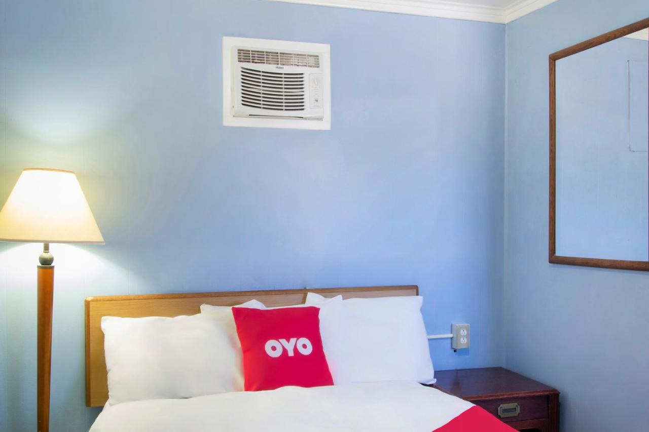 Double Room at OYO Hotel Wilkes-Barre East