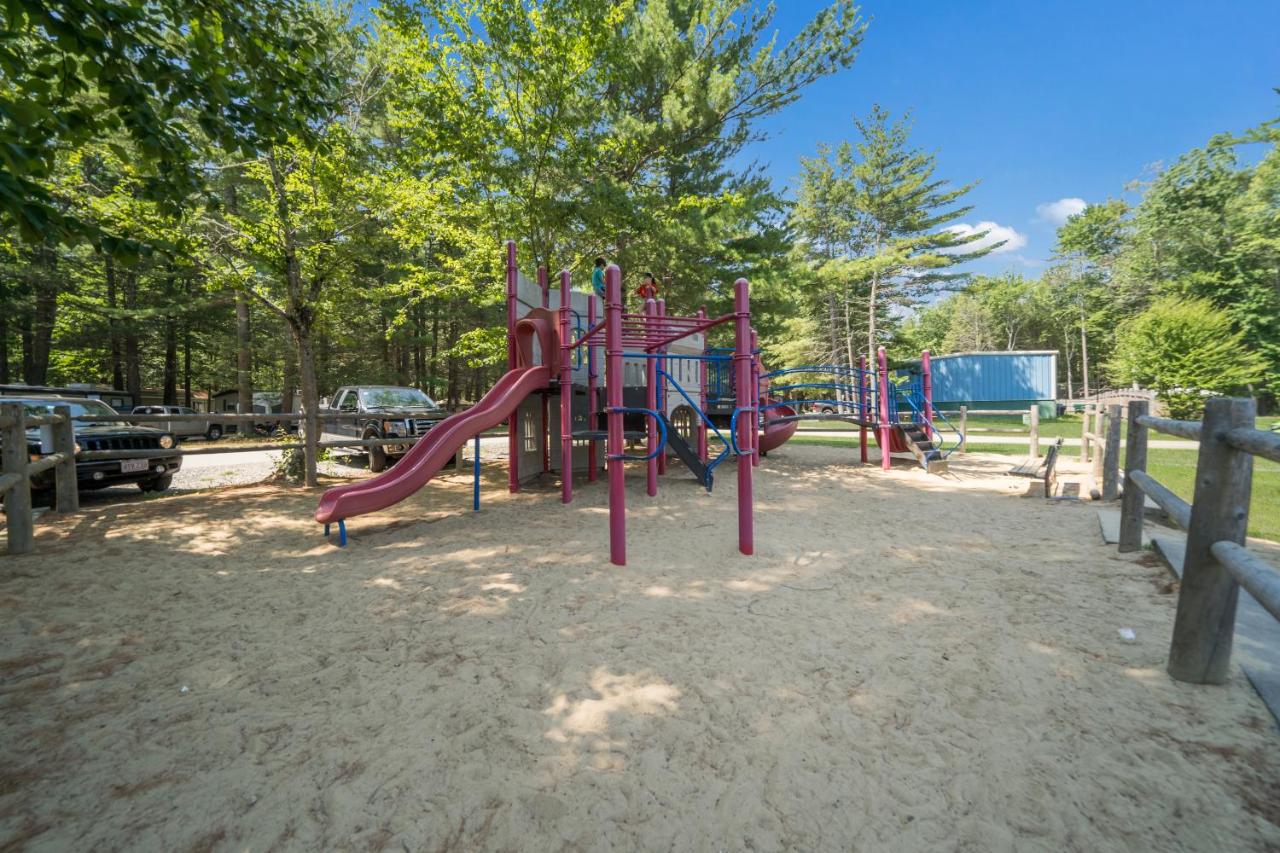 | Moody Beach Camping Resort 28 ft. Park Model 6