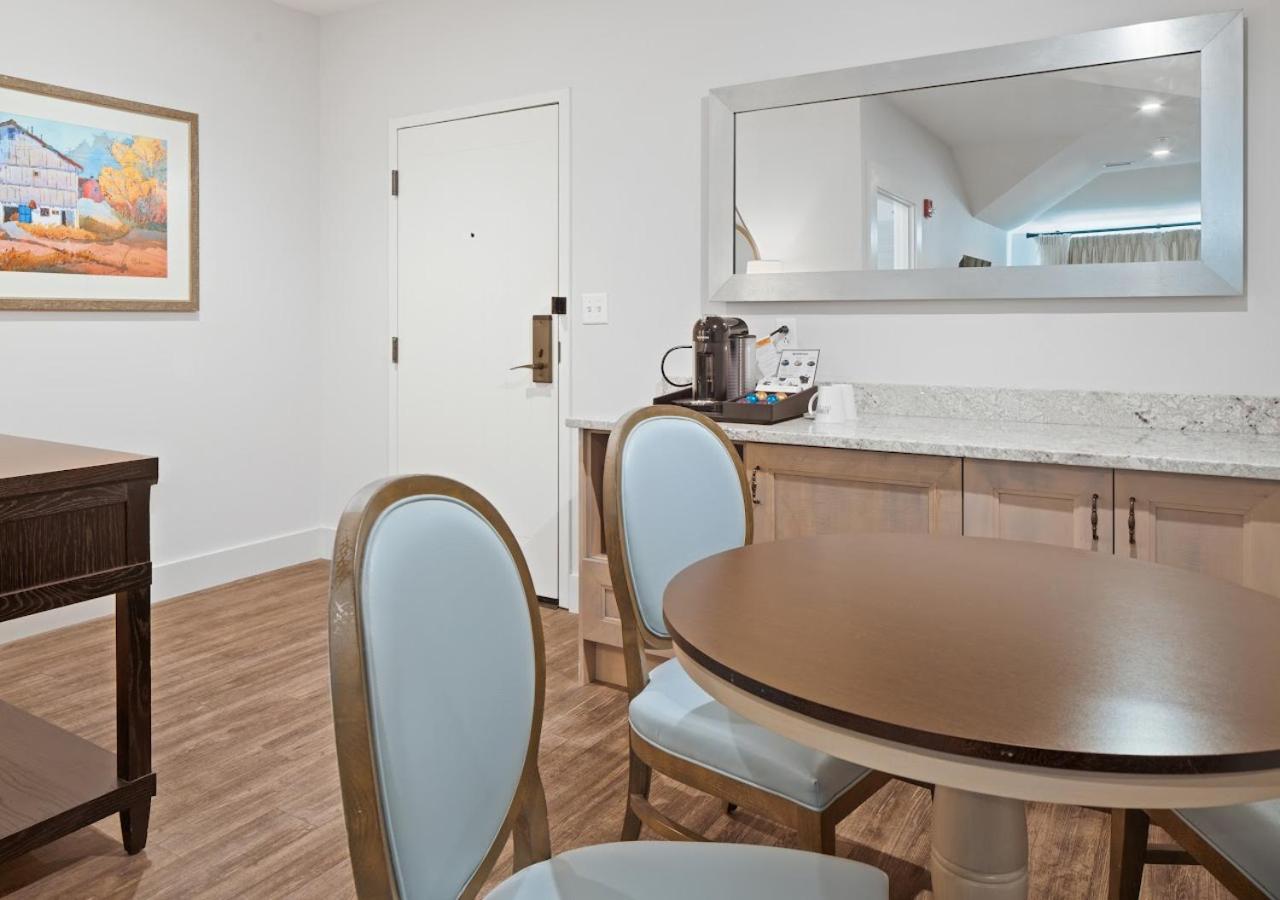| The Inn at Chesapeake Bay Beach Club
