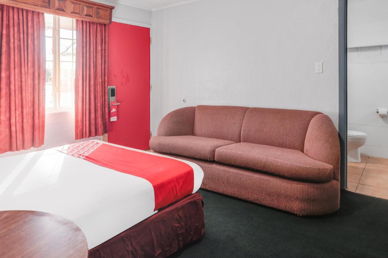 1 Queen Bed & 2 Full Bed Smoking at OYO Hotel Liberal, Kansas