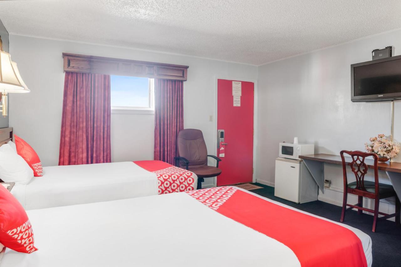 Double Room with Two Double Beds at OYO Hotel Liberal, Kansas