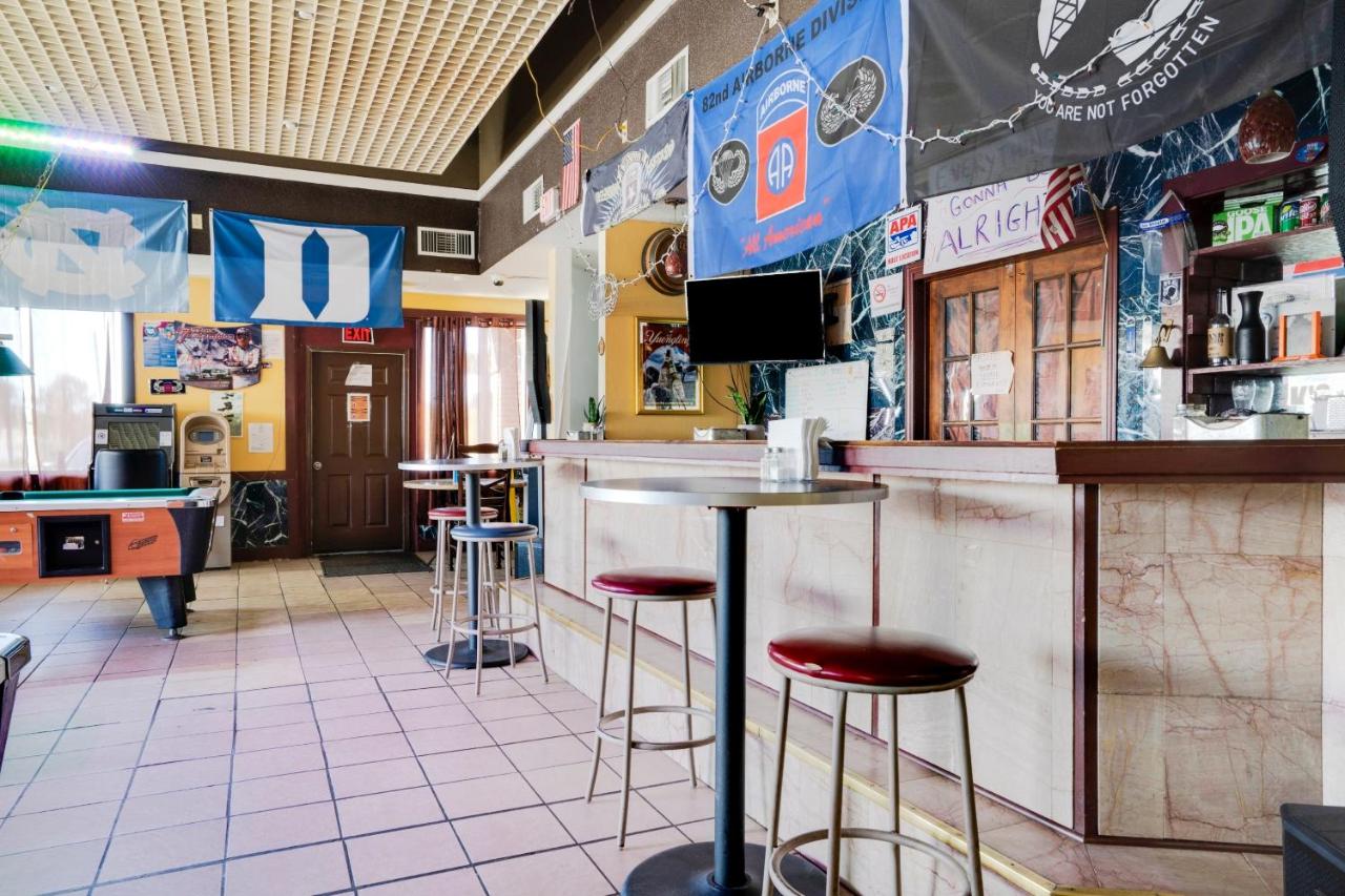 | OYO Hotel Wade/Fayetteville I-95 South