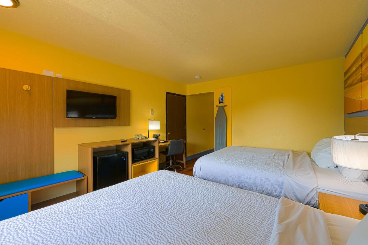 | Coastal Inn by OYO Lincoln City - Oregon Coast Hwy