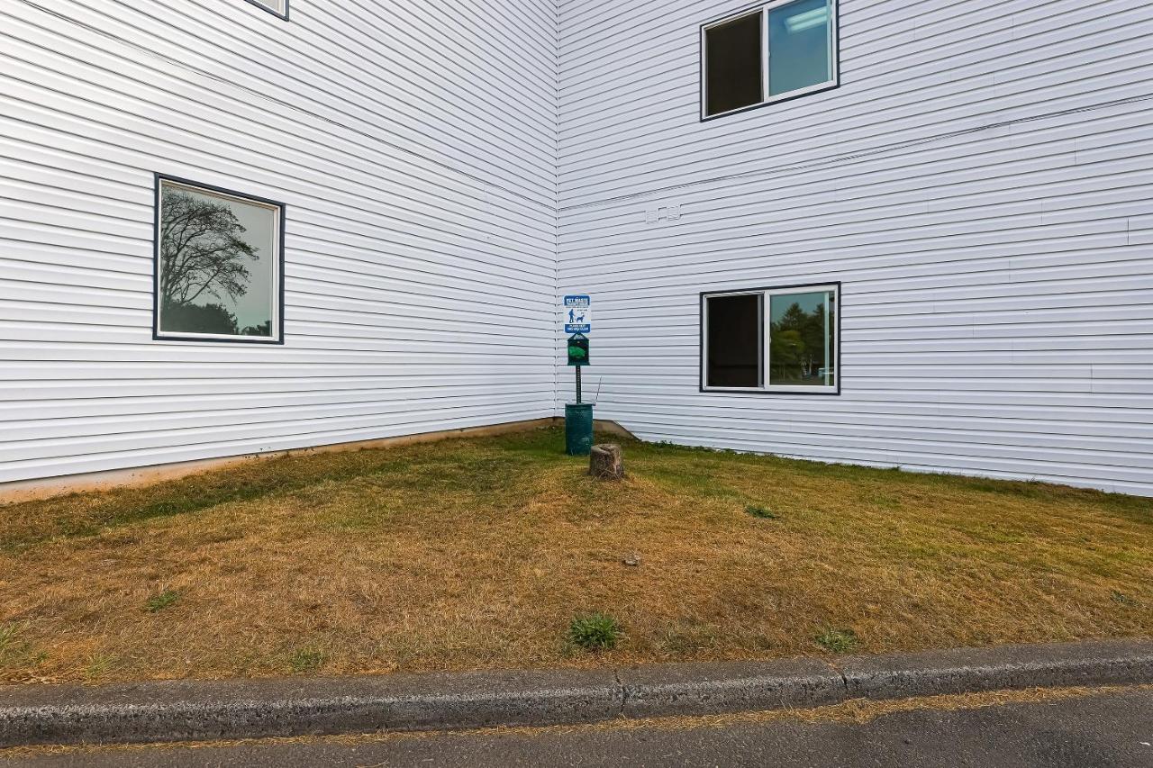 | Coastal Inn by OYO Lincoln City - Oregon Coast Hwy