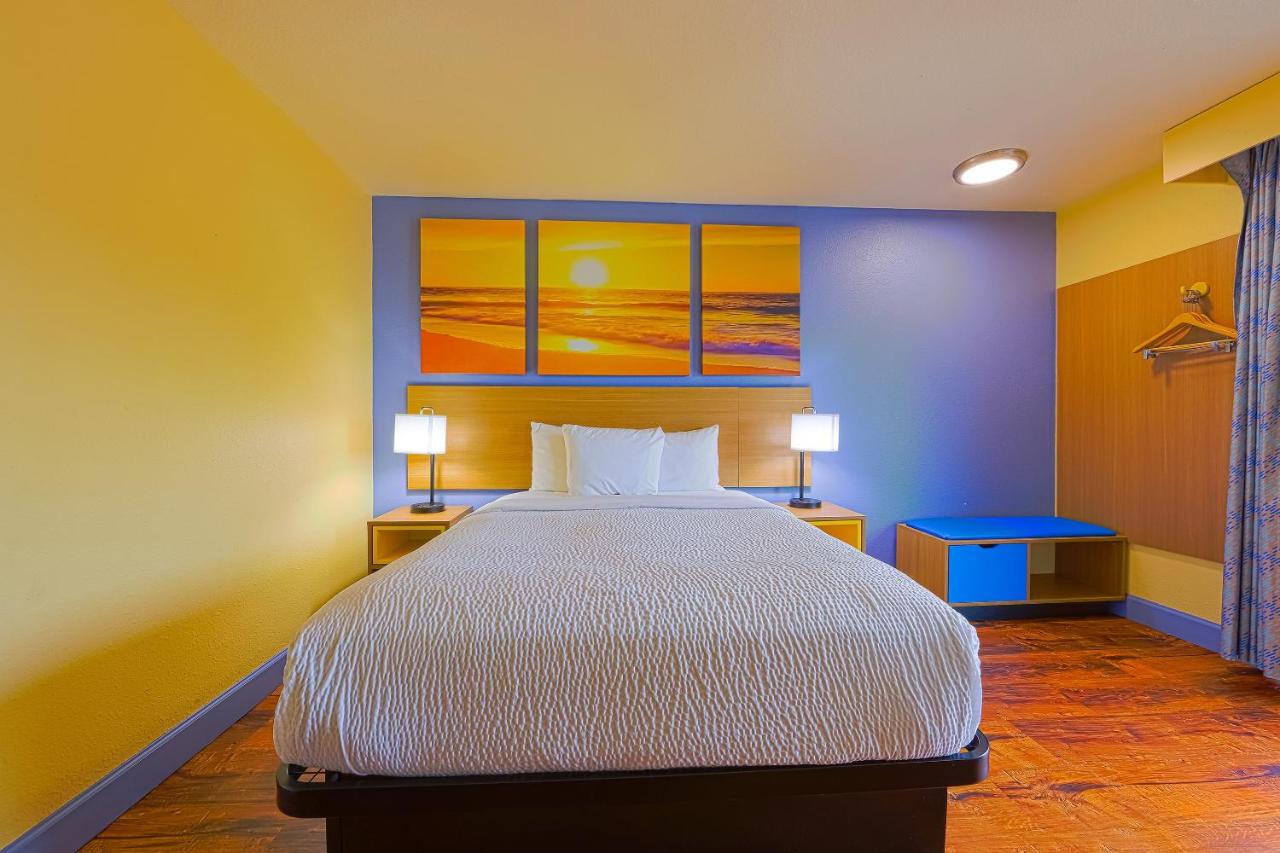 | Coastal Inn by OYO Lincoln City - Oregon Coast Hwy
