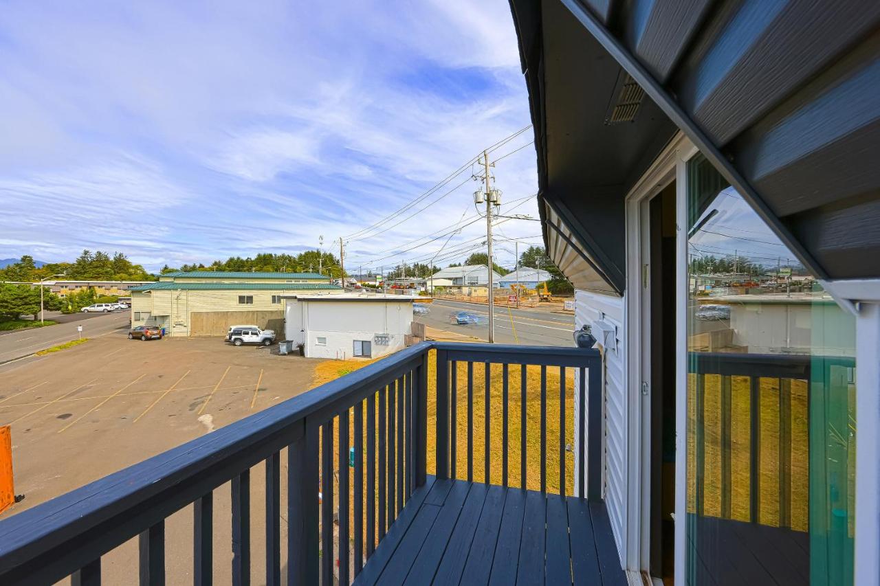 | Coastal Inn by OYO Lincoln City - Oregon Coast Hwy