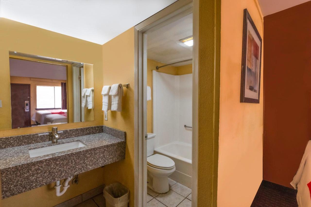  | Oyo Hotel Odessa TX, East Business 20