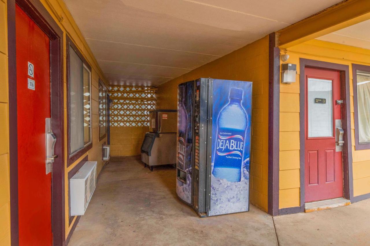  | Oyo Hotel Odessa TX, East Business 20