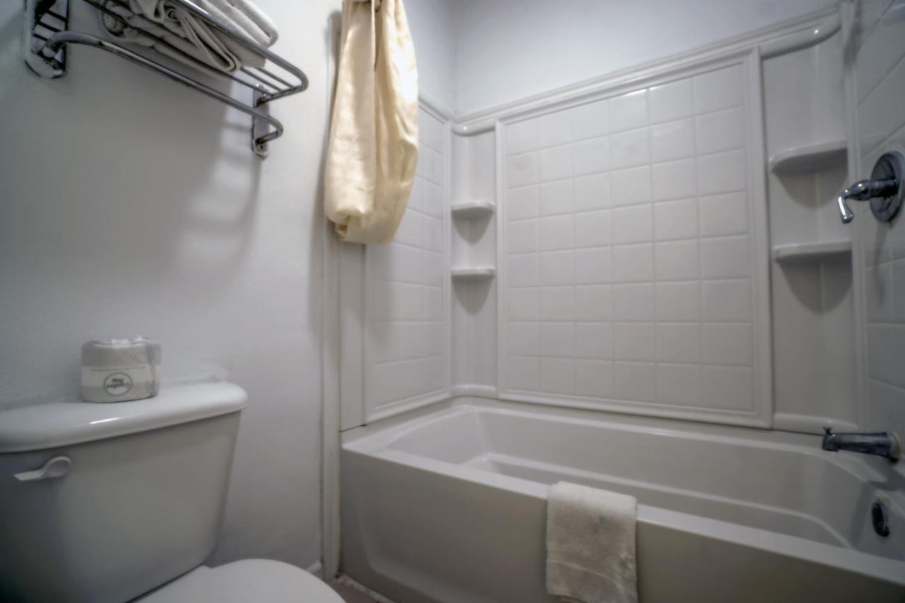 | OYO Hotel Kingsville - Hwy 77