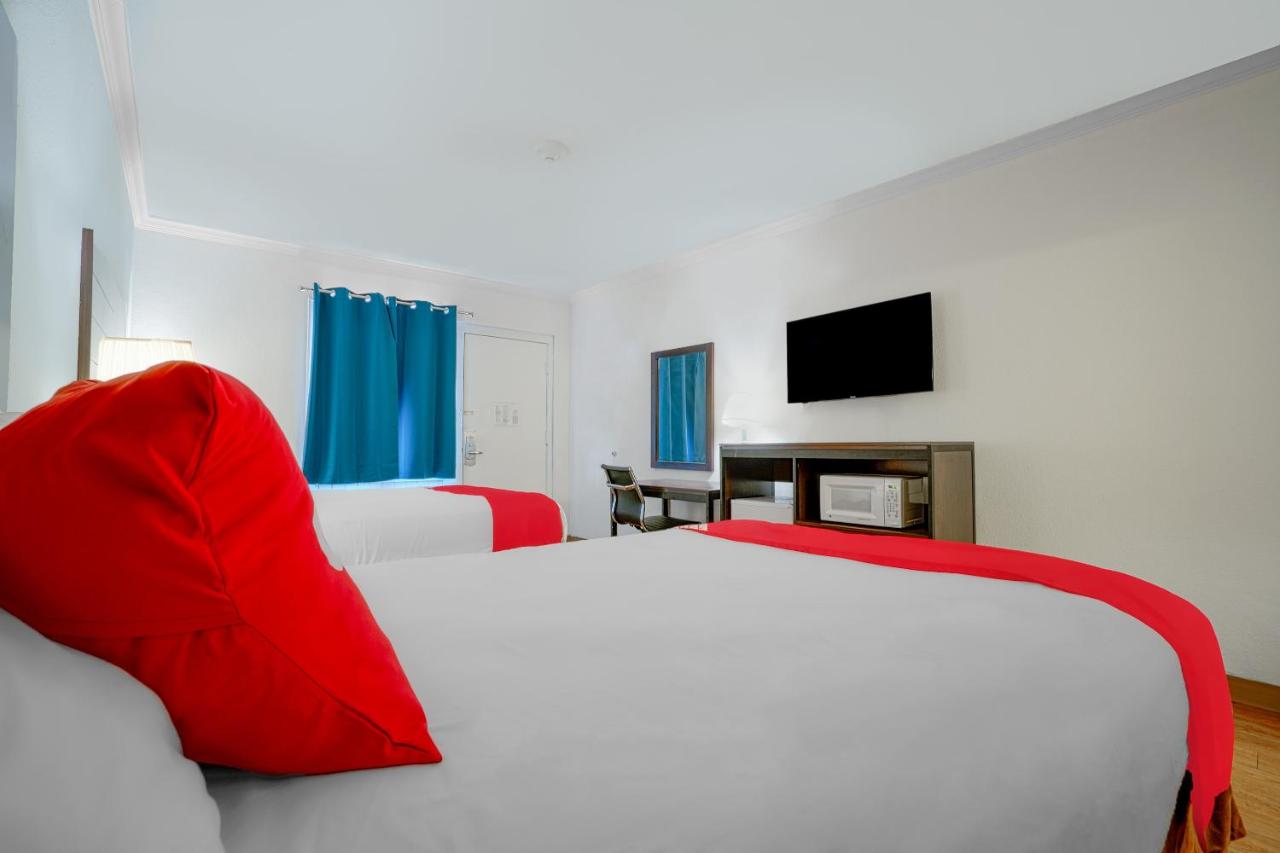 | OYO Hotel Kingsville - Hwy 77