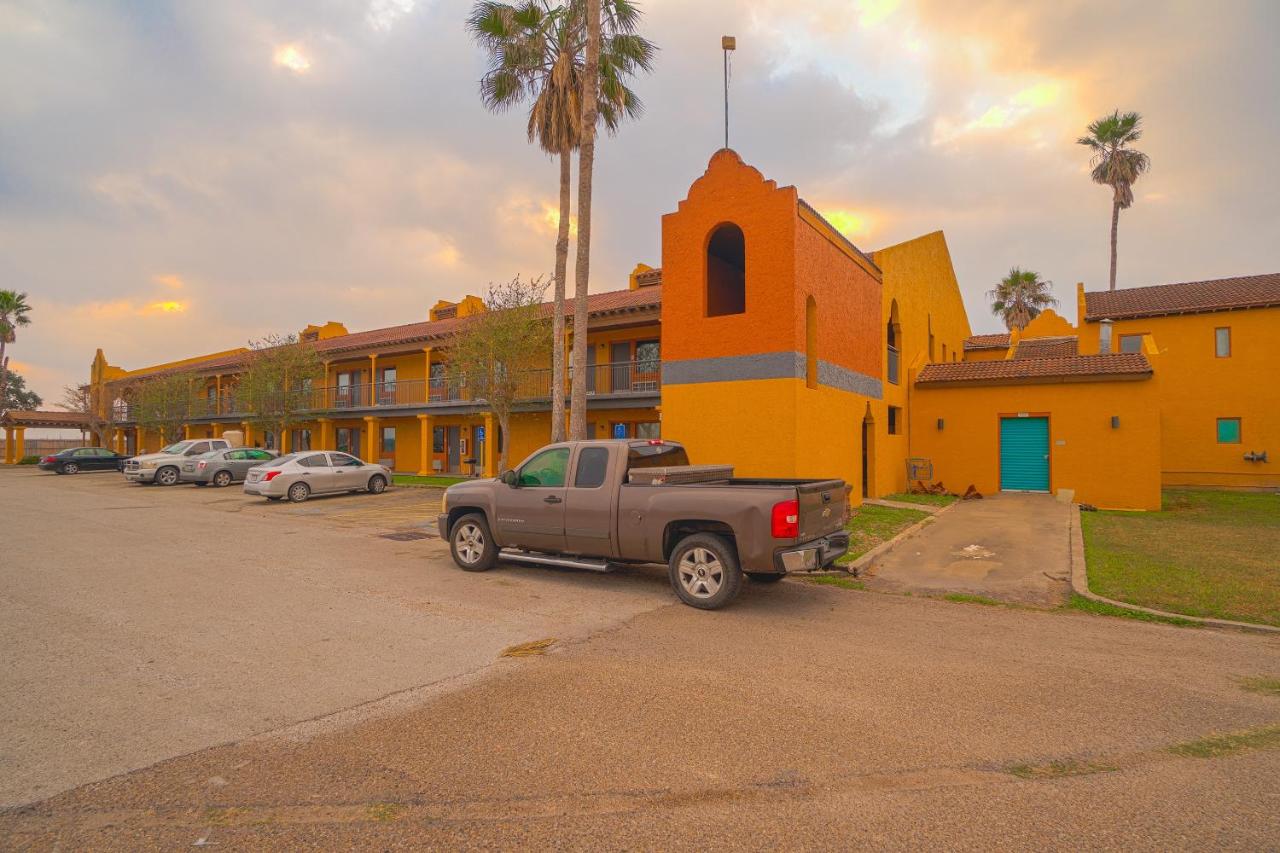 | OYO Hotel Kingsville - Hwy 77