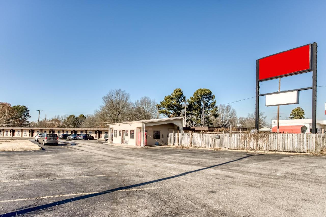 | OYO Hotel Bald Knob AR Hwy 64