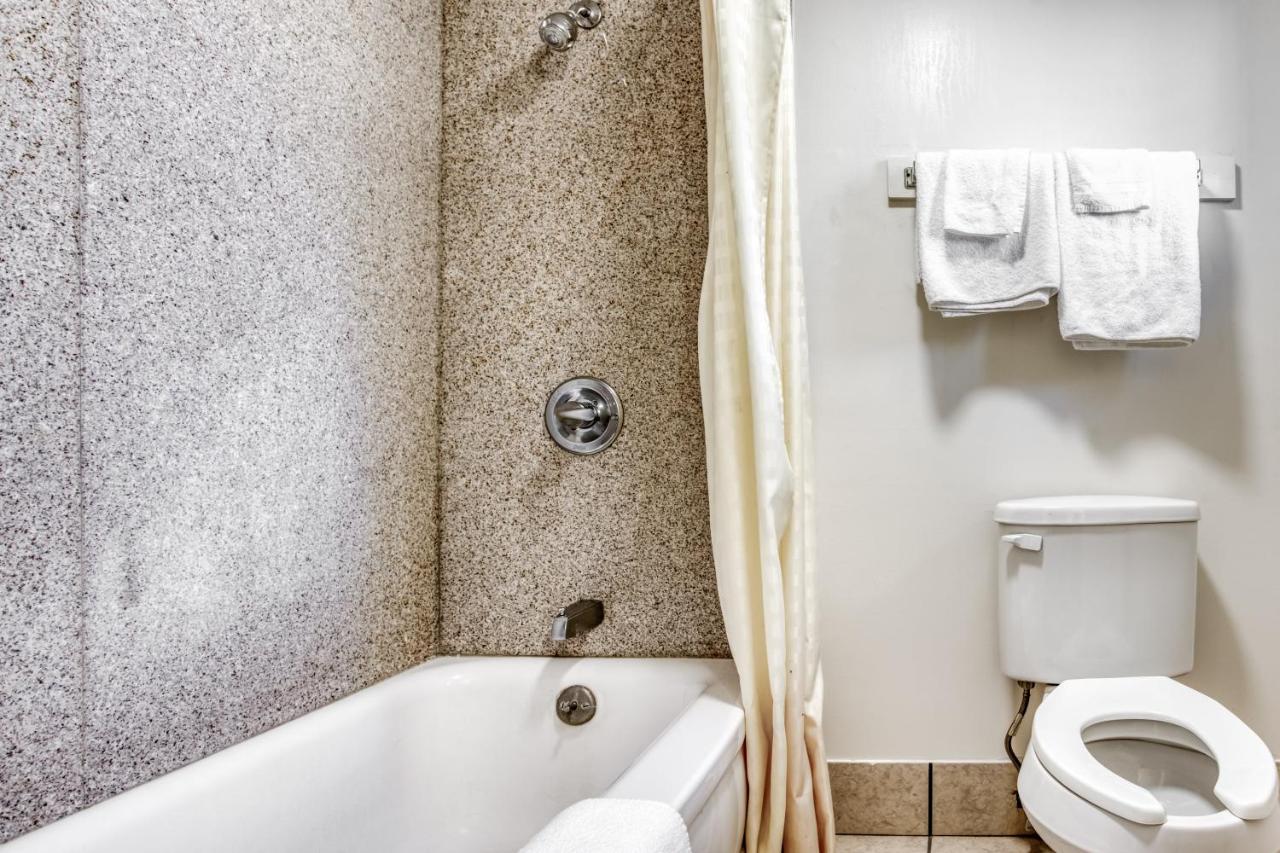 | OYO Hotel Bald Knob AR Hwy 64