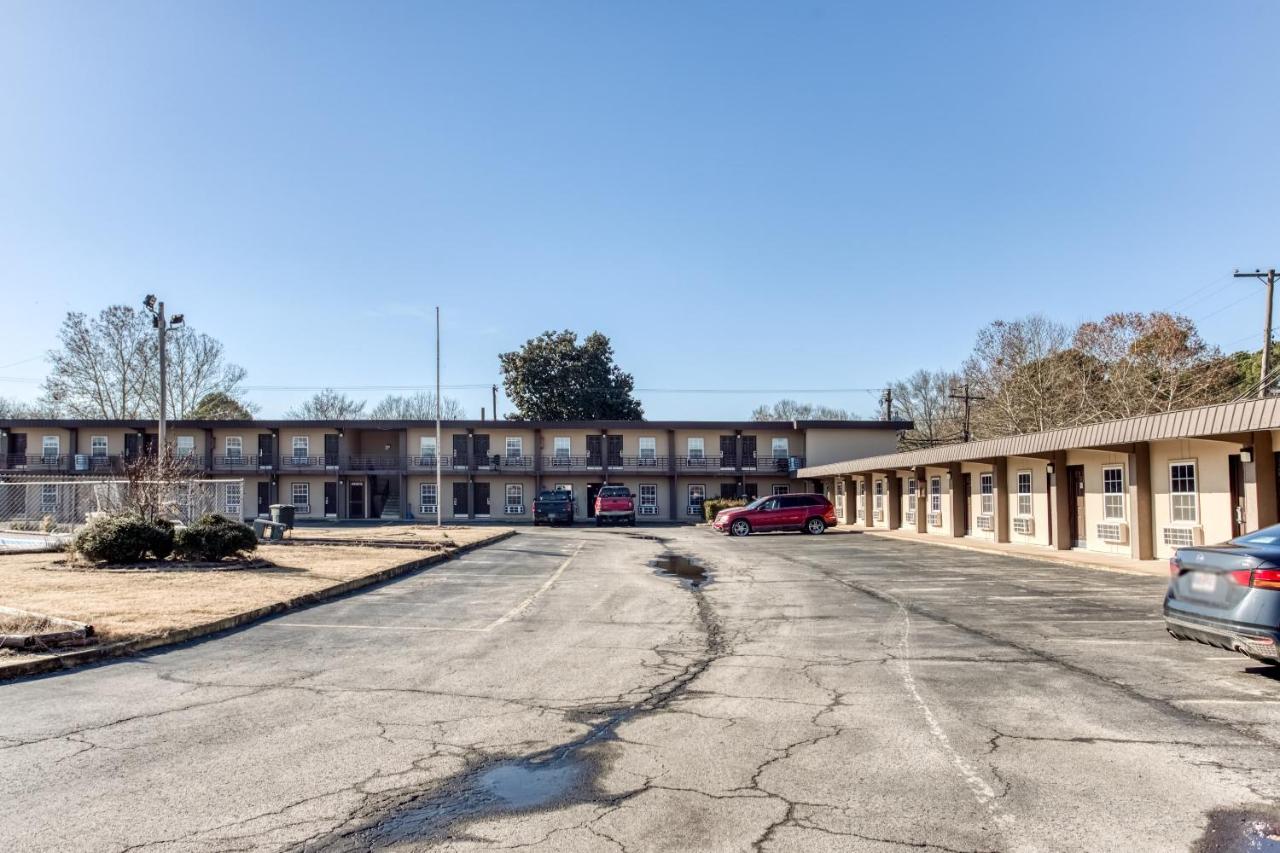 | OYO Hotel Bald Knob AR Hwy 64