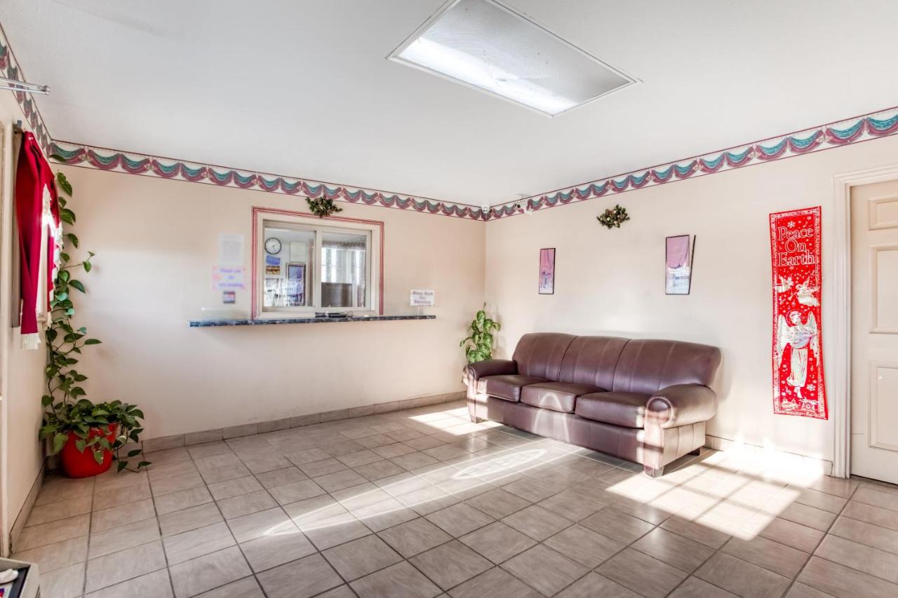 | OYO Hotel Bald Knob AR Hwy 64