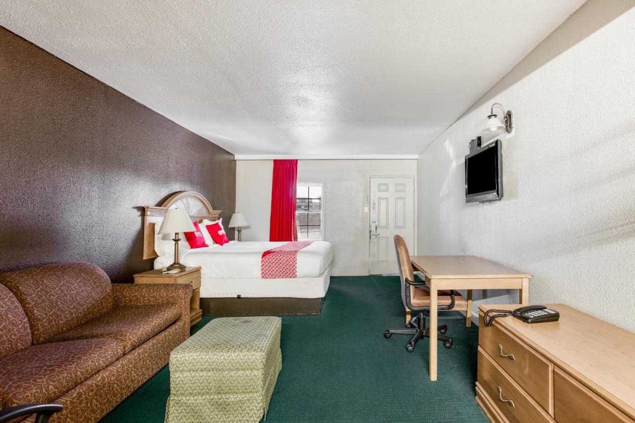 | OYO Hotel Bald Knob AR Hwy 64