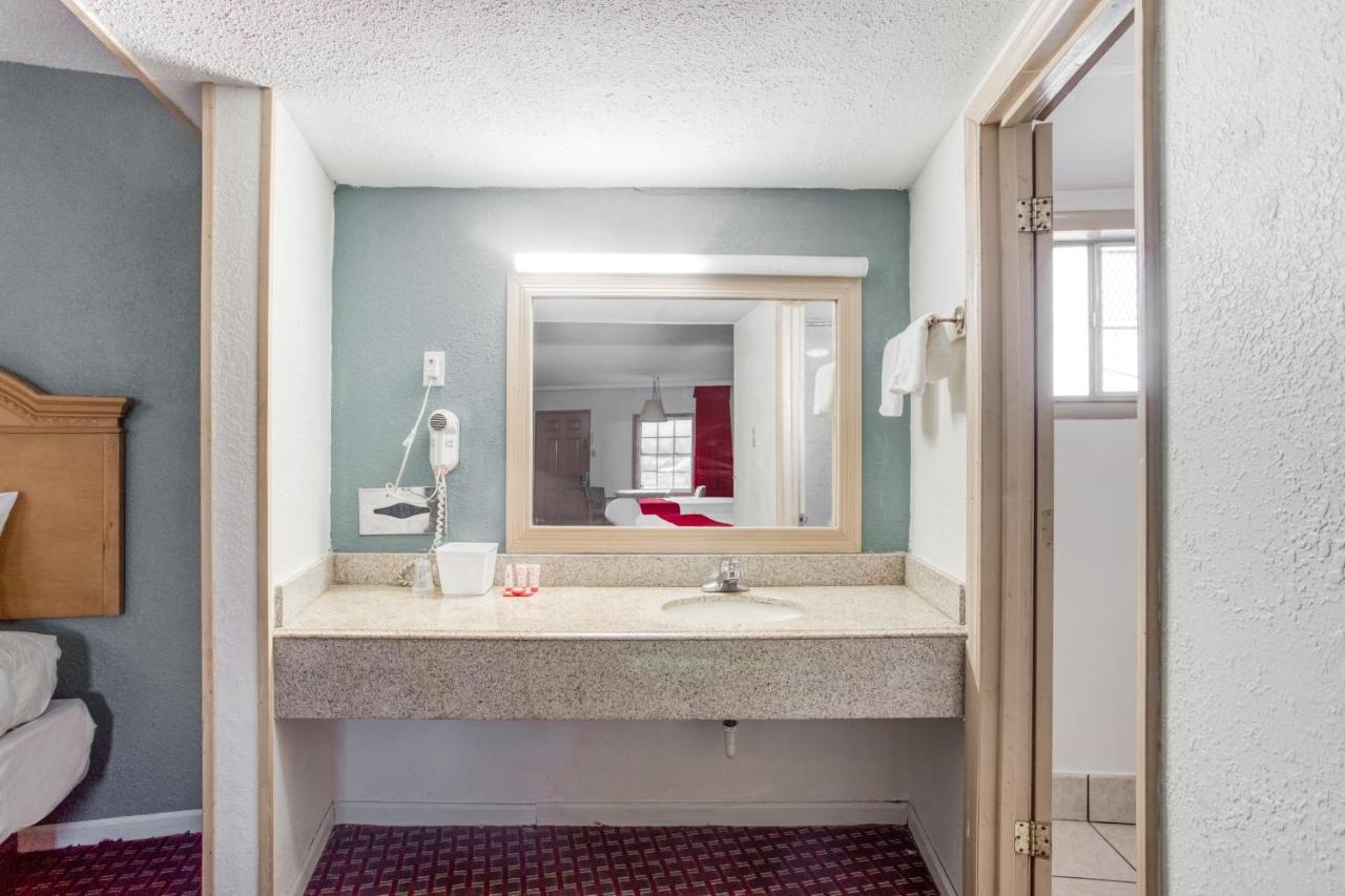 | OYO Hotel Bald Knob AR Hwy 64