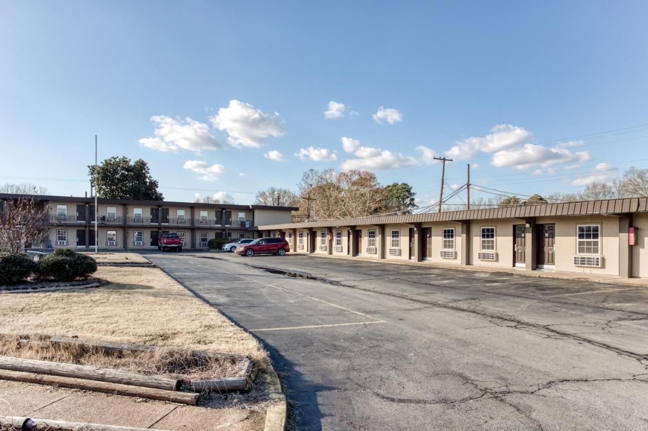 | OYO Hotel Bald Knob AR Hwy 64