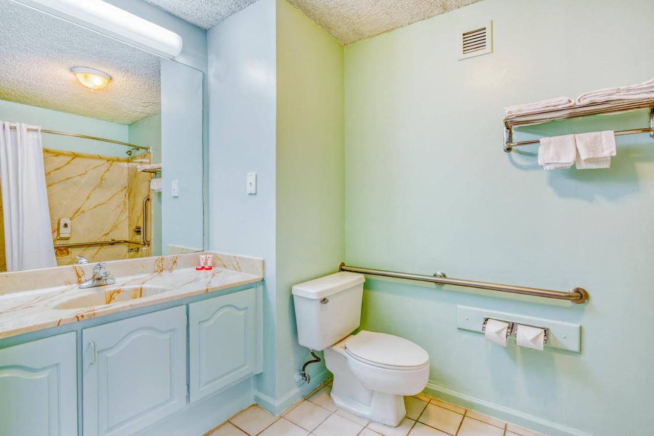 | OYO Townhouse Tulsa Woodland Hills
