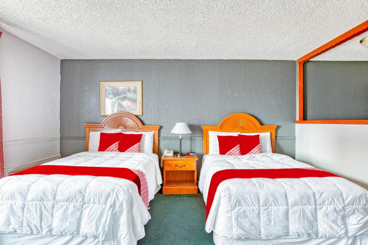  | OYO Townhouse Tulsa Woodland Hills