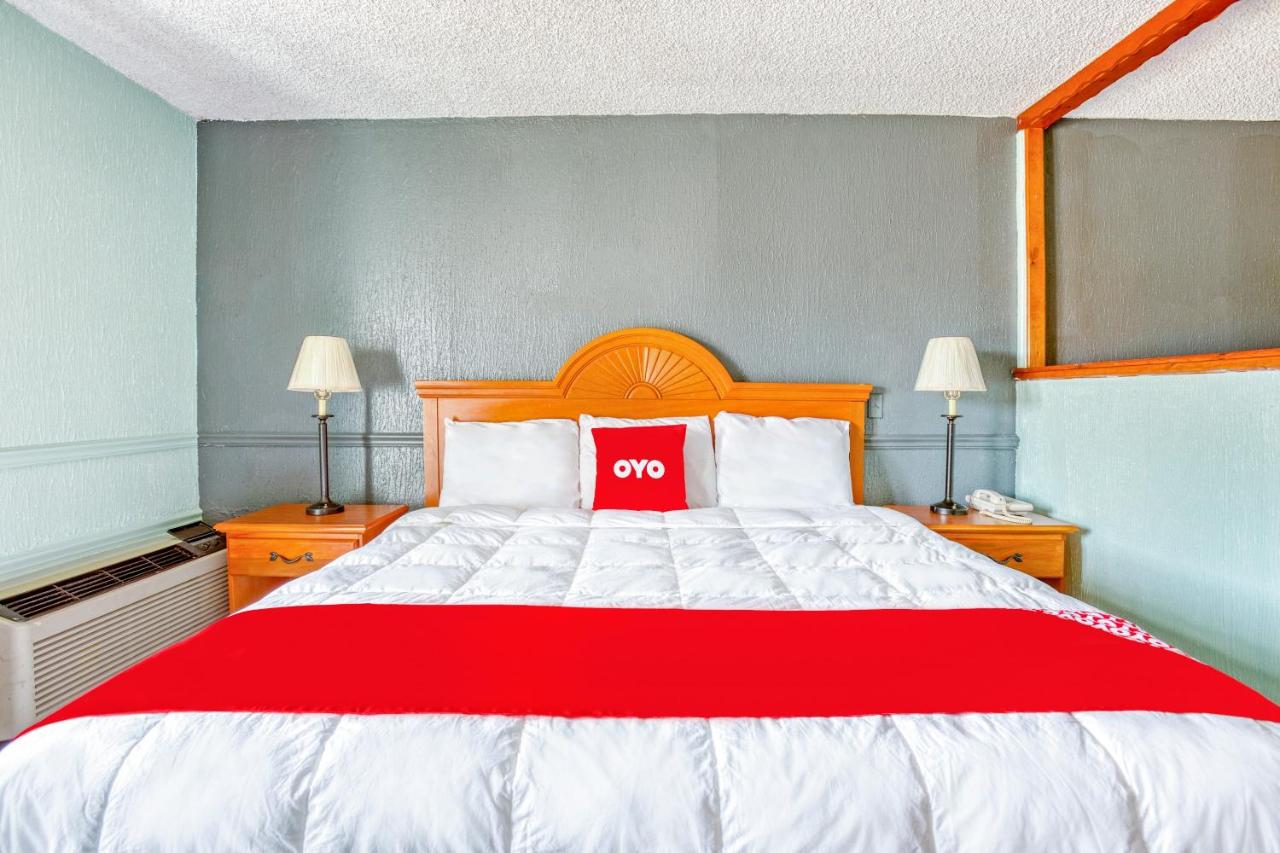  | OYO Townhouse Tulsa Woodland Hills
