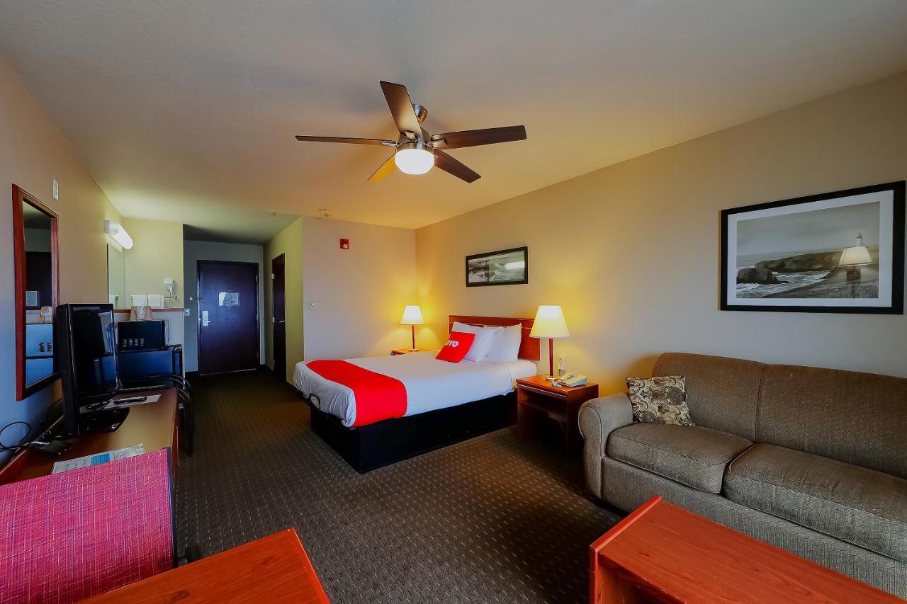 Queen Bed Accessible with Ocean View at Siletz Bay Beachfront Hotel by OYO Lincoln City