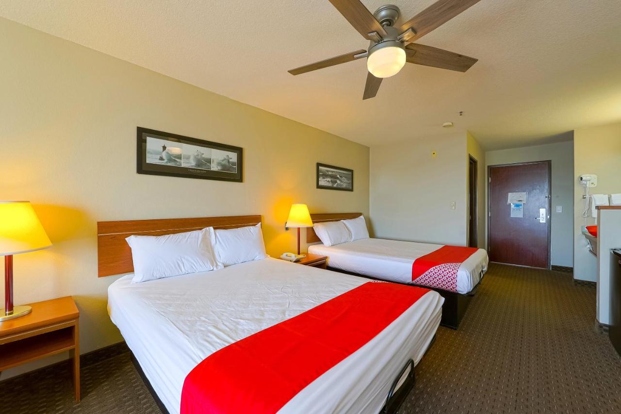 Double Queen Room - Bay view at Siletz Bay Beachfront Hotel by OYO Lincoln City