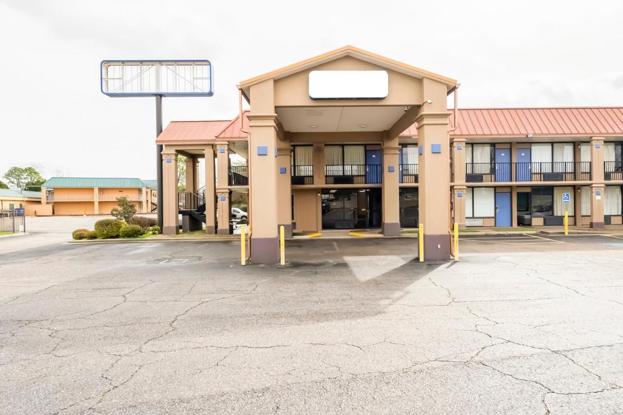 | OYO Hotel Bossier City LA - Red River