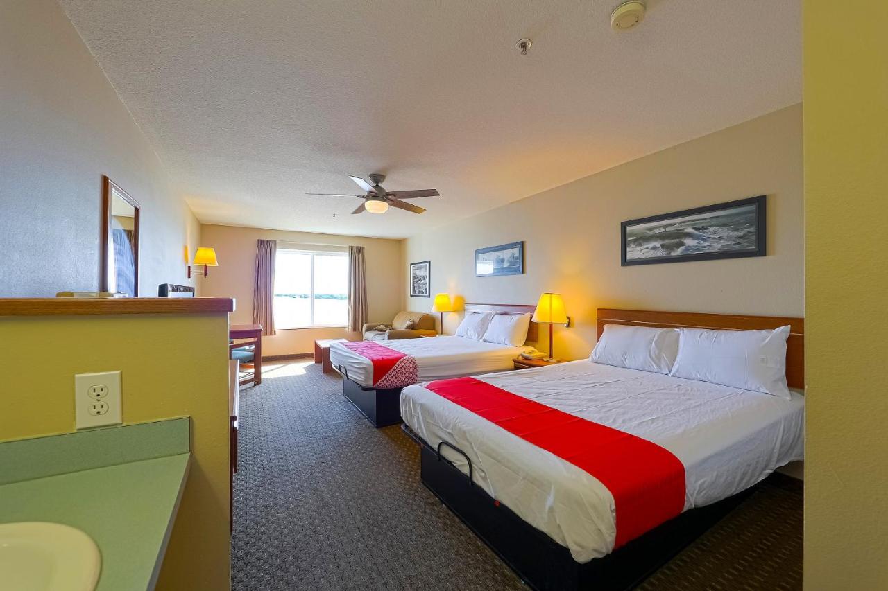 Double Queen Room - Bay view at Siletz Bay Beachfront Hotel by OYO Lincoln City