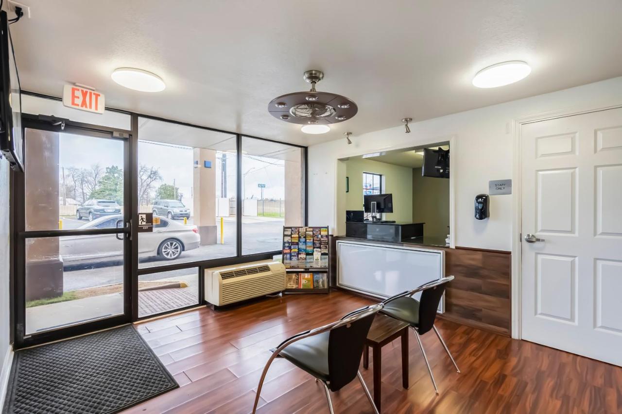| OYO Hotel Bossier City LA - Red River