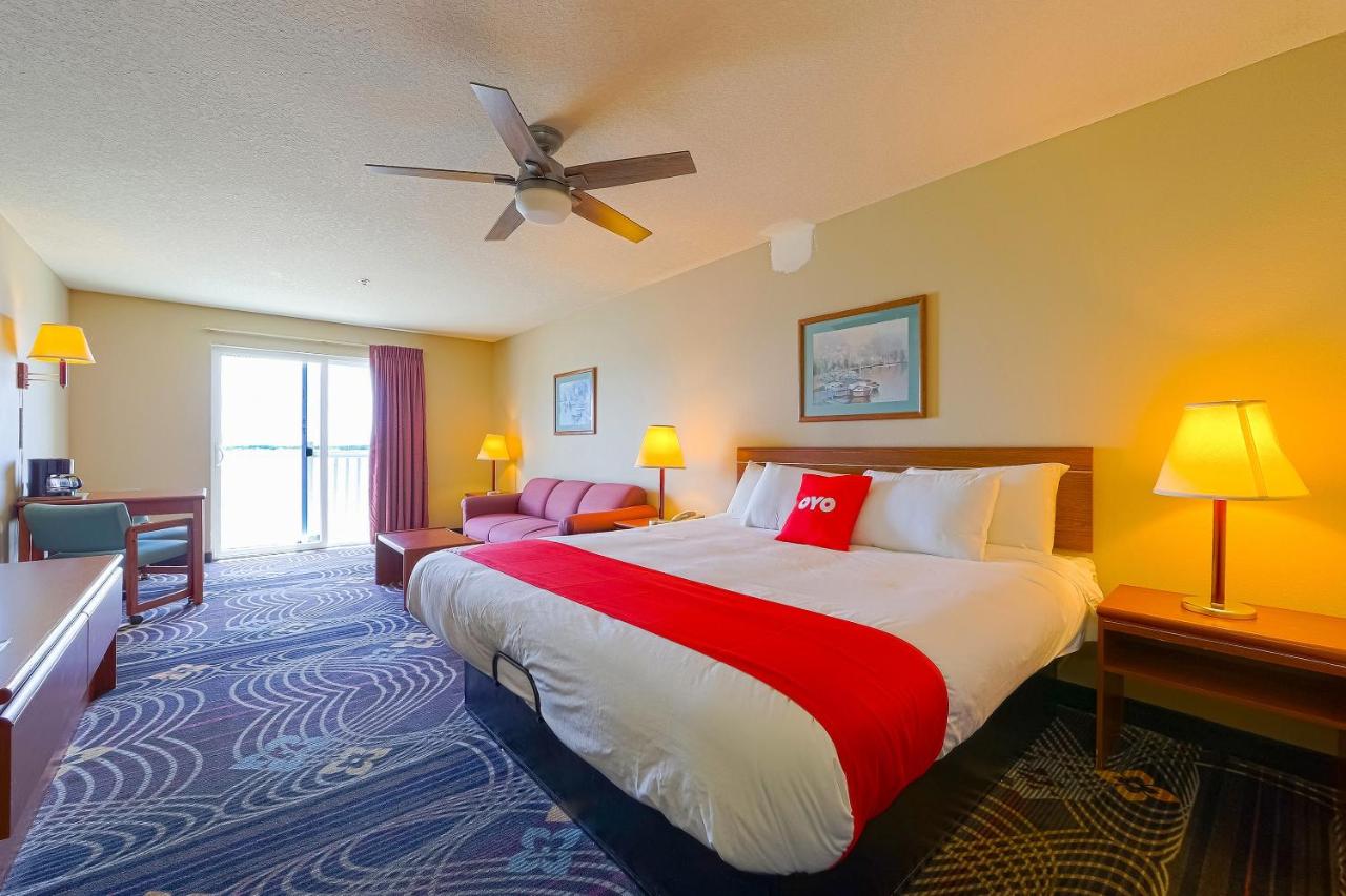 King Suite with Balcony - Ocean View at Siletz Bay Beachfront Hotel by OYO Lincoln City