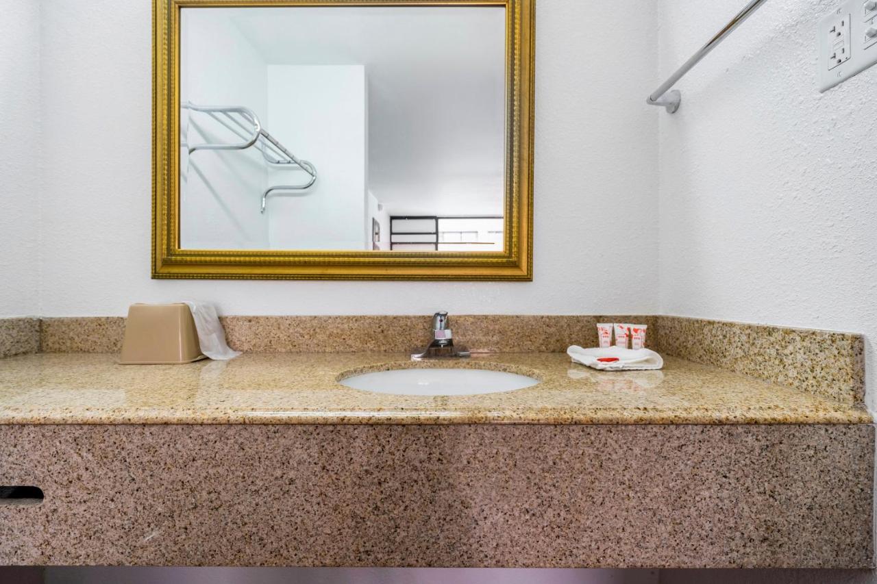 | OYO Hotel Bossier City LA - Red River