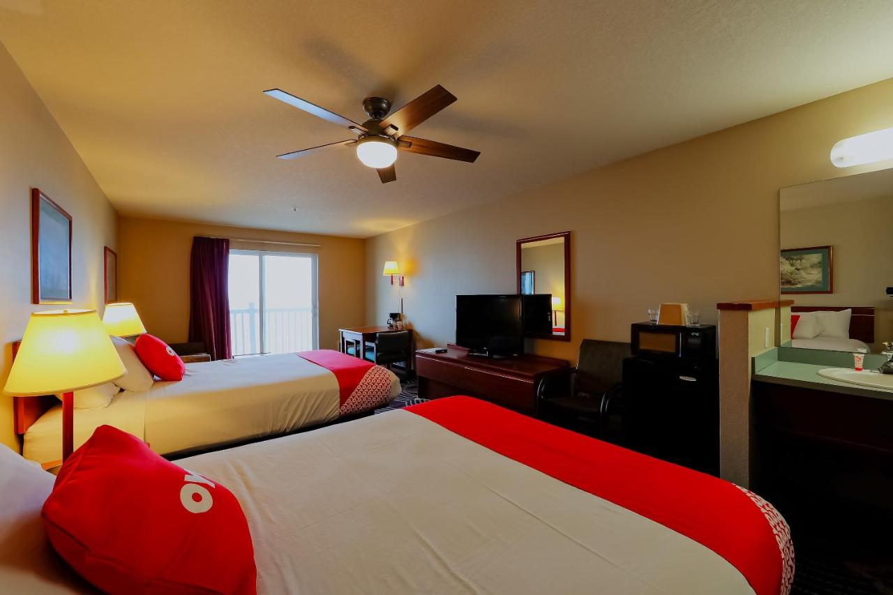 Double Queen Room - Ocean View (Pet Friendly) at Siletz Bay Beachfront Hotel by OYO Lincoln City