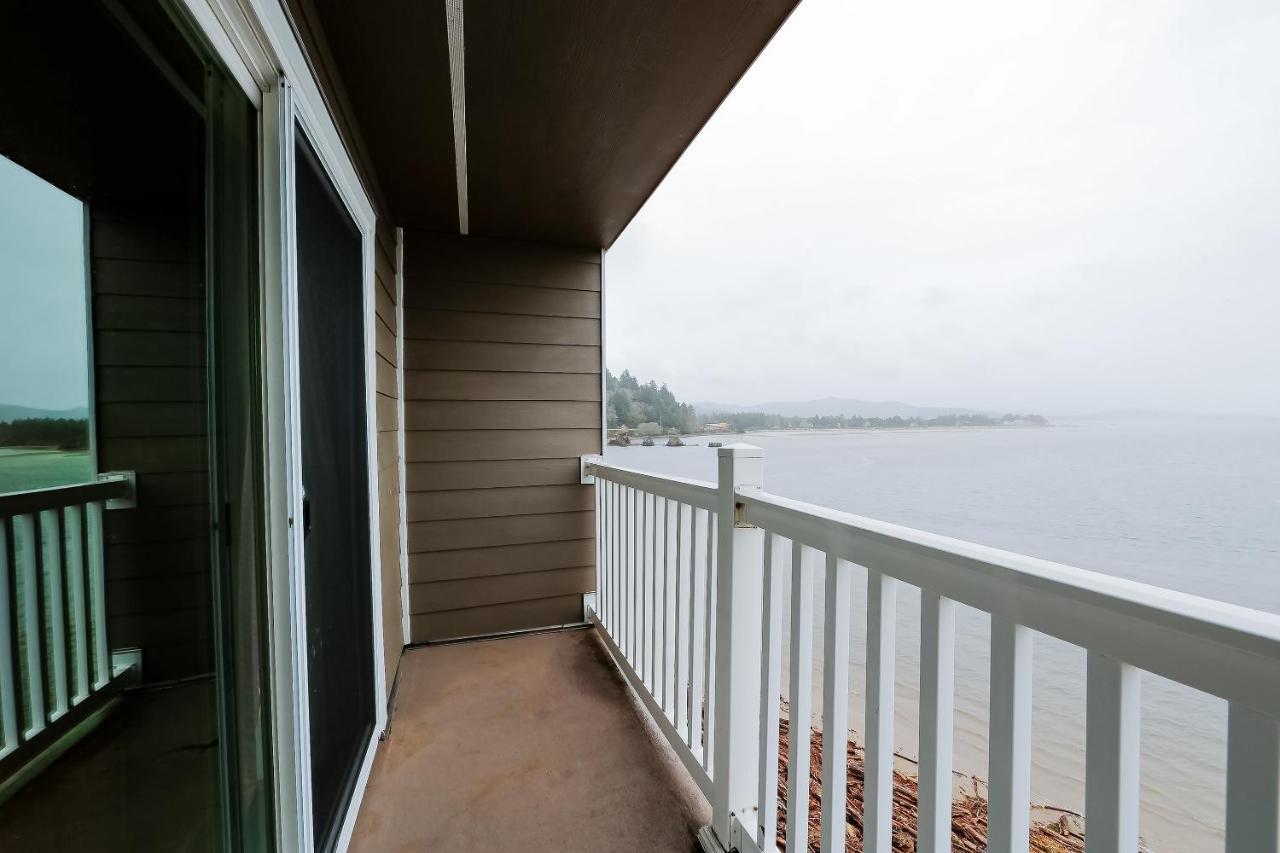 Double Queen Room - Ocean View (Pet Friendly) at Siletz Bay Beachfront Hotel by OYO Lincoln City