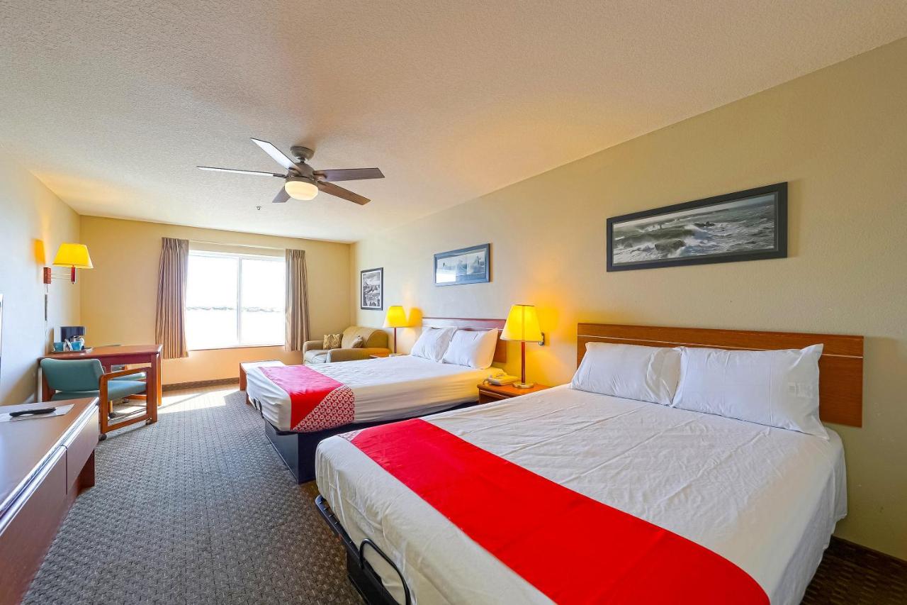 Double Queen Room - Bay view at Siletz Bay Beachfront Hotel by OYO Lincoln City