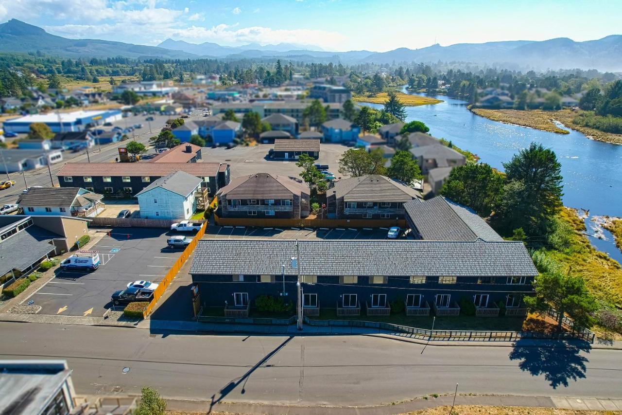 | Coast River Inn by OYO Seaside