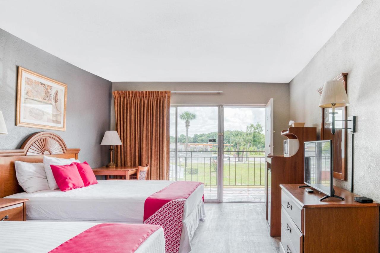 | OYO Hotel Mustang Silver Spring FL