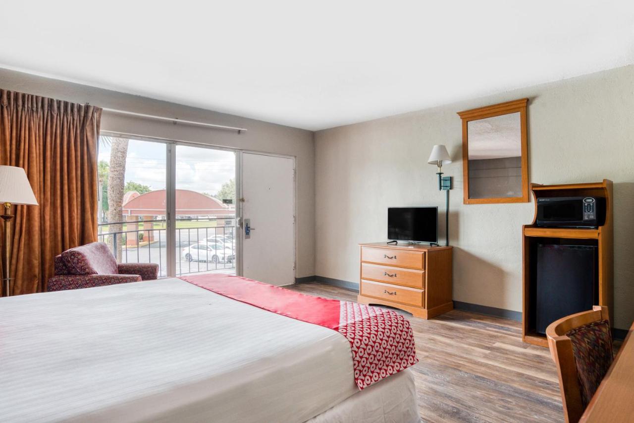 | OYO Hotel Mustang Silver Spring FL