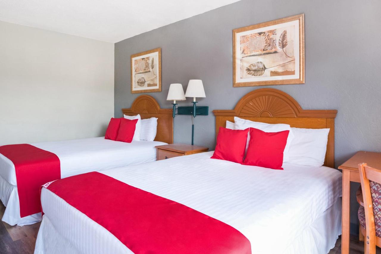 | OYO Hotel Mustang Silver Spring FL