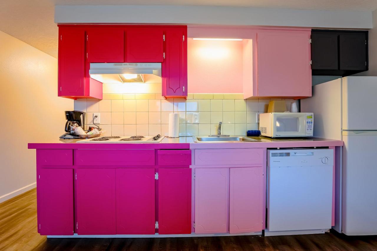 Premium King Bed with Kitchenette at Coast River Inn by OYO Seaside