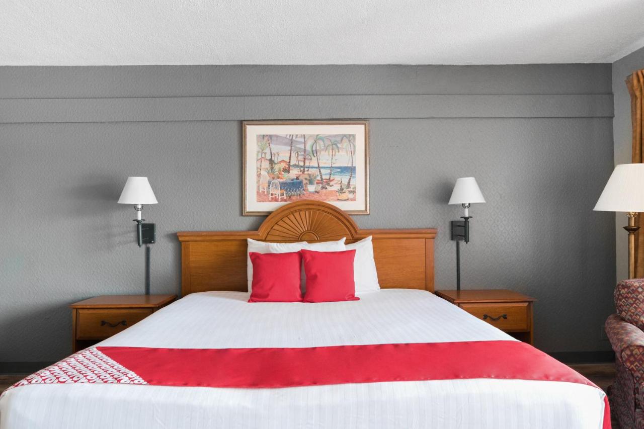 | OYO Hotel Mustang Silver Spring FL