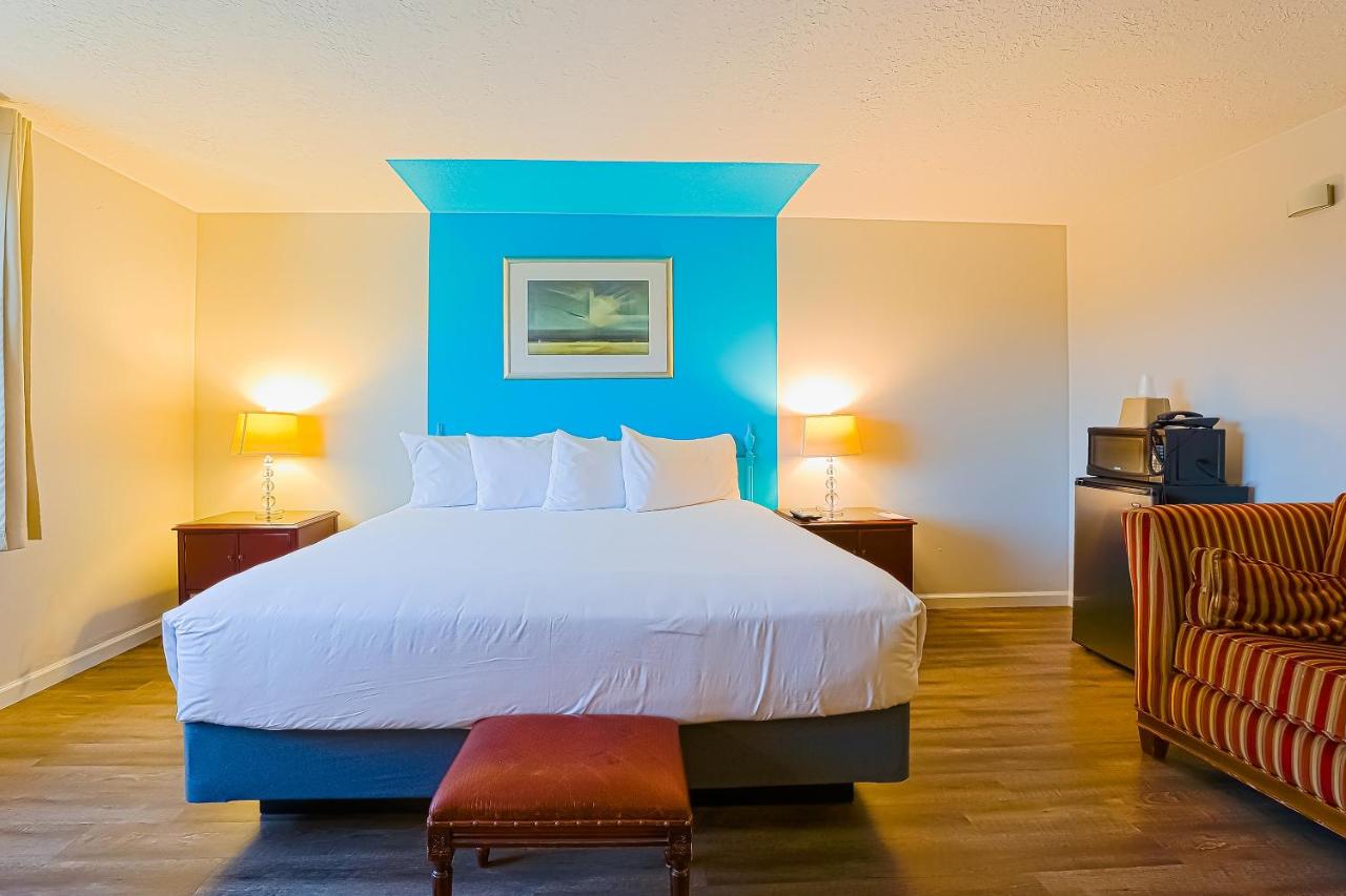 | Coast River Inn by OYO Seaside