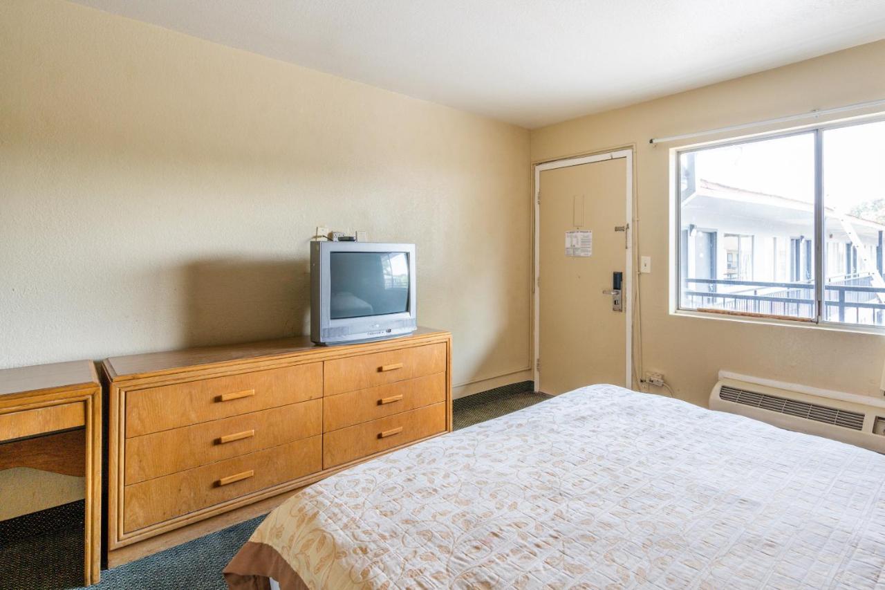 | OYO Hotel Shreveport Airport North